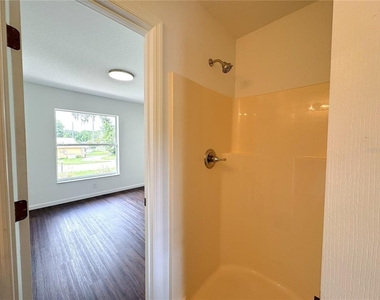 102 Edison Street - Photo Thumbnail 17