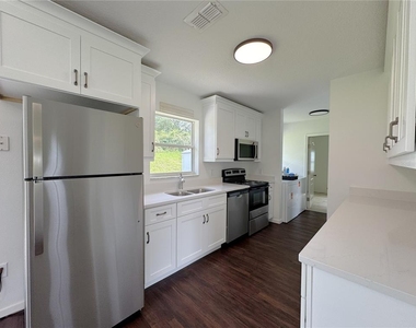 102 Edison Street - Photo Thumbnail 4