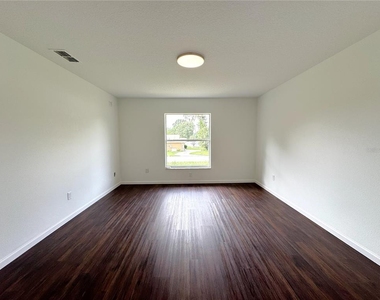 102 Edison Street - Photo Thumbnail 8