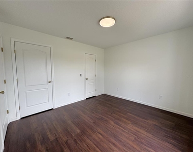 102 Edison Street - Photo Thumbnail 14