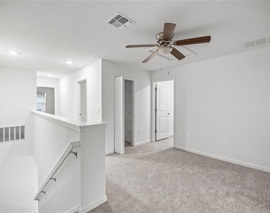 3644 Se 37th Court - Photo Thumbnail 12