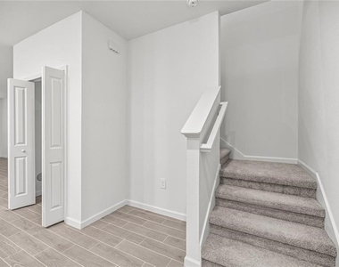 3644 Se 37th Court - Photo Thumbnail 7