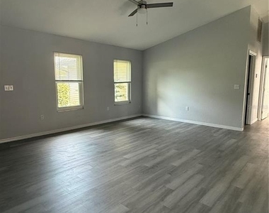 22 Hemlock Terrace - Photo Thumbnail 4