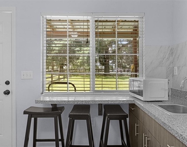 400 Nw 80th Avenue - Photo Thumbnail 48