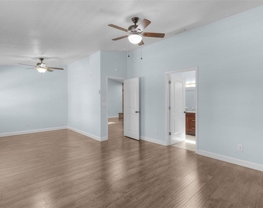 400 Nw 80th Avenue - Photo Thumbnail 16