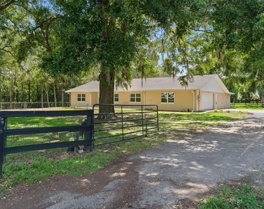 400 Nw 80th Avenue - Photo Thumbnail 3