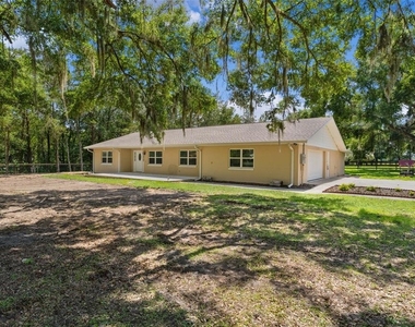 400 Nw 80th Avenue - Photo Thumbnail 2