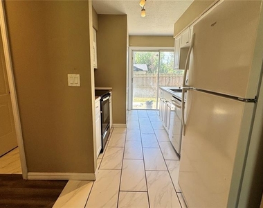 4001 Se 22nd Avenue - Photo Thumbnail 7