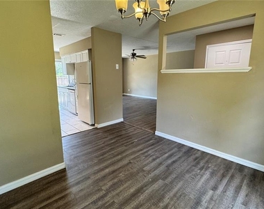 4001 Se 22nd Avenue - Photo Thumbnail 5