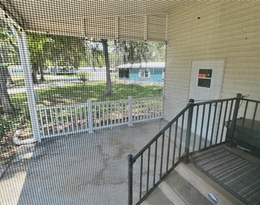 1913 Nw 47th Terrace - Photo Thumbnail 5