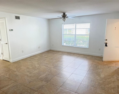 2564 Se 15th Avenue - Photo Thumbnail 6