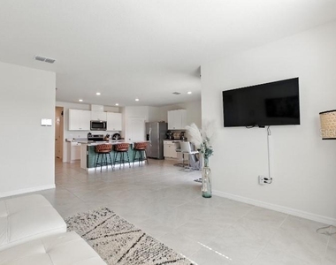 33504 Copper Hill Way - Photo Thumbnail 9
