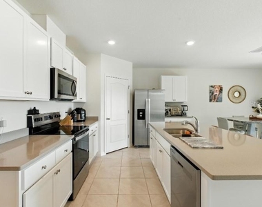 33504 Copper Hill Way - Photo Thumbnail 4