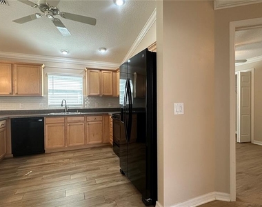 724 Yager Lane - Photo Thumbnail 1