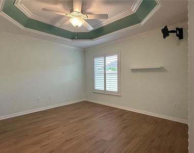 724 Yager Lane - Photo Thumbnail 5
