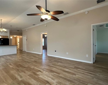 724 Yager Lane - Photo Thumbnail 4