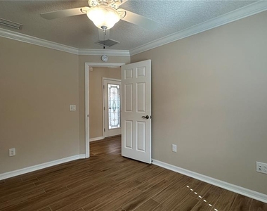 724 Yager Lane - Photo Thumbnail 11