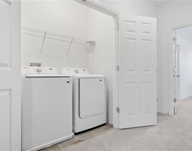 7387 Mezzano Lane Drive - Photo Thumbnail 17