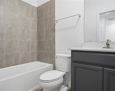7387 Mezzano Lane Drive - Photo Thumbnail 12