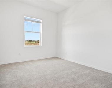 7387 Mezzano Lane Drive - Photo Thumbnail 10