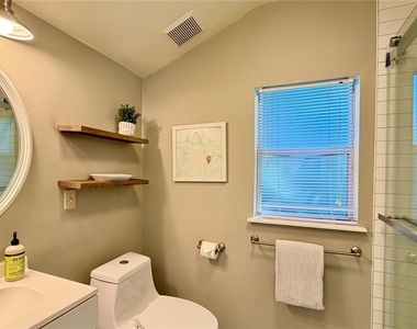1618 Park Lake Street - Photo Thumbnail 9