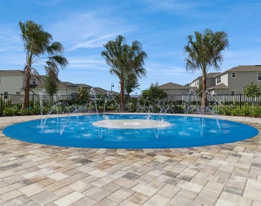15143 Blue Peacock Lane - Photo Thumbnail 32