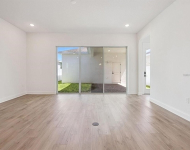 15143 Blue Peacock Lane - Photo Thumbnail 3