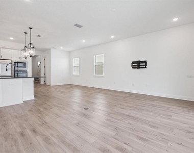 15143 Blue Peacock Lane - Photo Thumbnail 5