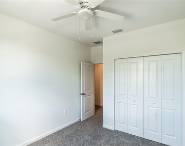 5347 Vista Lago Drive - Photo Thumbnail 35