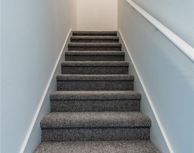5347 Vista Lago Drive - Photo Thumbnail 13