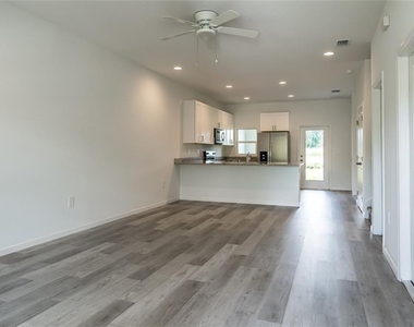 5347 Vista Lago Drive - Photo Thumbnail 3