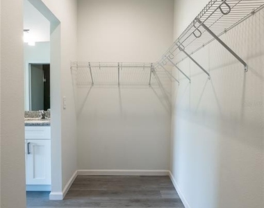5341 Vista Lago Drive - Photo Thumbnail 15