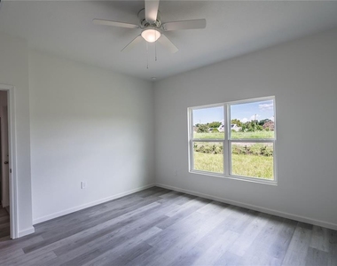 5341 Vista Lago Drive - Photo Thumbnail 16