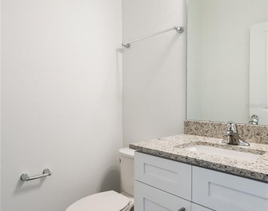 5341 Vista Lago Drive - Photo Thumbnail 11