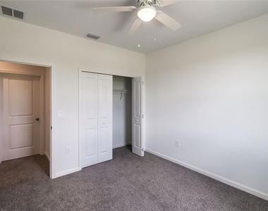 5341 Vista Lago Drive - Photo Thumbnail 17