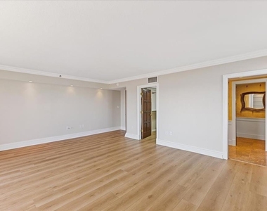 7550 Hinson Street - Photo Thumbnail 13