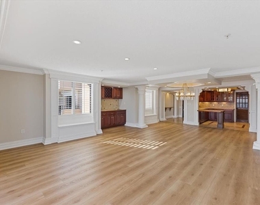 7550 Hinson Street - Photo Thumbnail 7