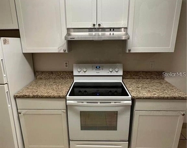 976 Leeward Place - Photo Thumbnail 10