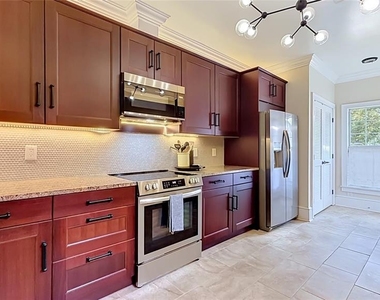 1620 Park Lake Street - Photo Thumbnail 16