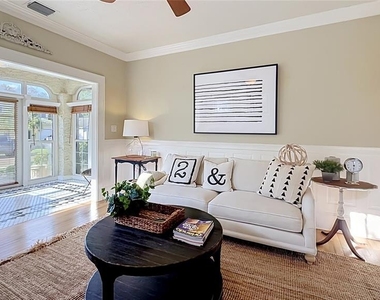 1620 Park Lake Street - Photo Thumbnail 8