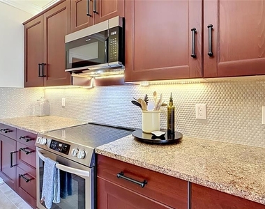 1620 Park Lake Street - Photo Thumbnail 22