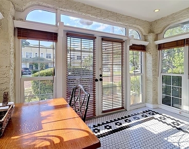 1620 Park Lake Street - Photo Thumbnail 5