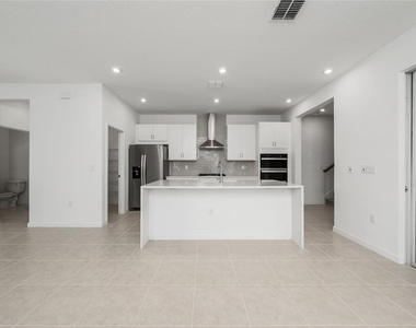 2402 Celebration Boulevard - Photo Thumbnail 15
