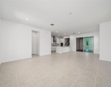 2402 Celebration Boulevard - Photo Thumbnail 5
