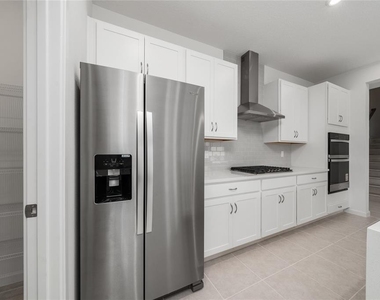 2402 Celebration Boulevard - Photo Thumbnail 16