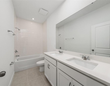 2402 Celebration Boulevard - Photo Thumbnail 24