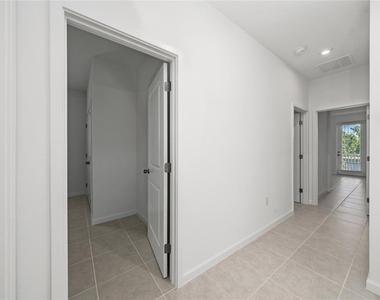 2402 Celebration Boulevard - Photo Thumbnail 16