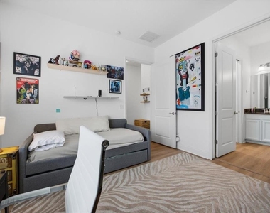 298 Captiva Drive - Photo Thumbnail 6