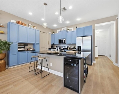 298 Captiva Drive - Photo Thumbnail 11