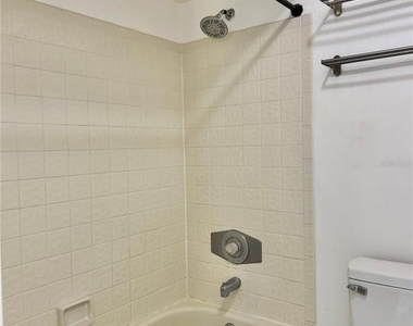 3036 S Semoran Boulevard - Photo Thumbnail 17